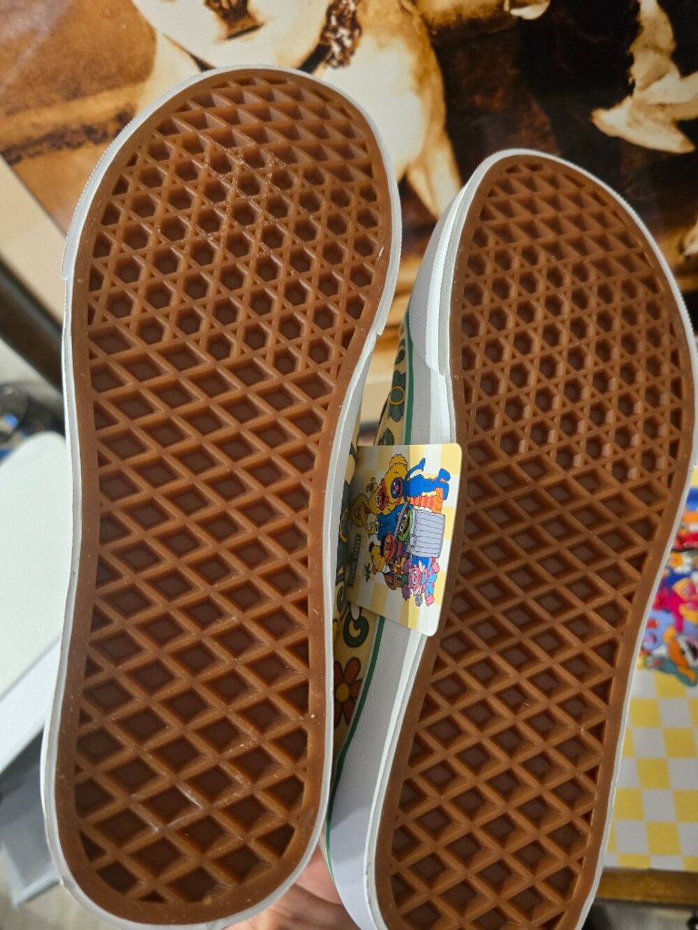 VANS x Sesame Street Elmo Old Skool Sneakers Shoes Women's Sz 7.5 US NEW RARE - Picture 15 of 16